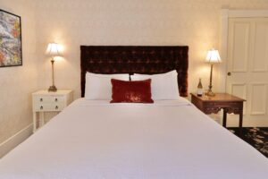 307 Bennington Savannah Carriage House Room
