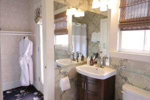 307 Bennington Bed and Breakfast with Private Bathroom